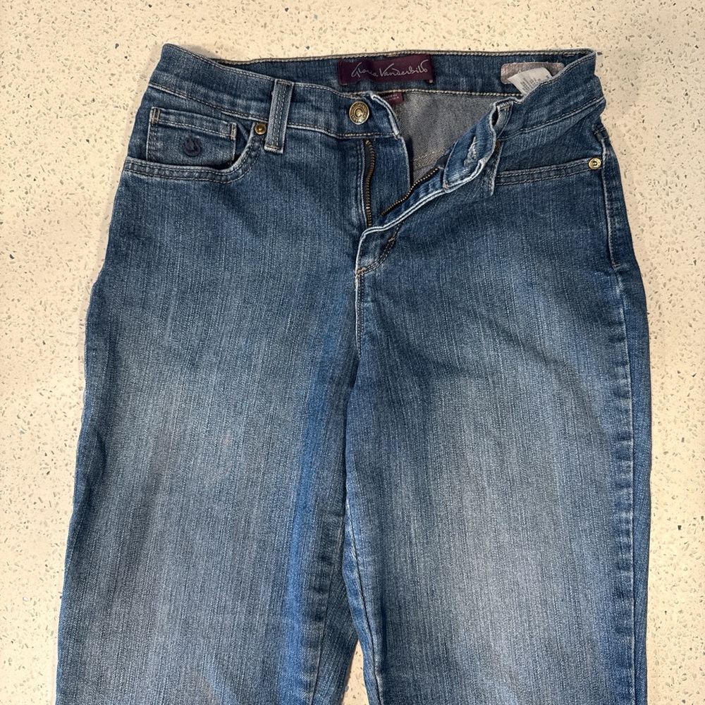 Gloria Vanderbilt Classic Blue Straight Leg Jeans